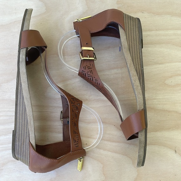 KENNETH COLE REACTION Great Love 3 faux leather sandals size 10 - Picture 5 of 10